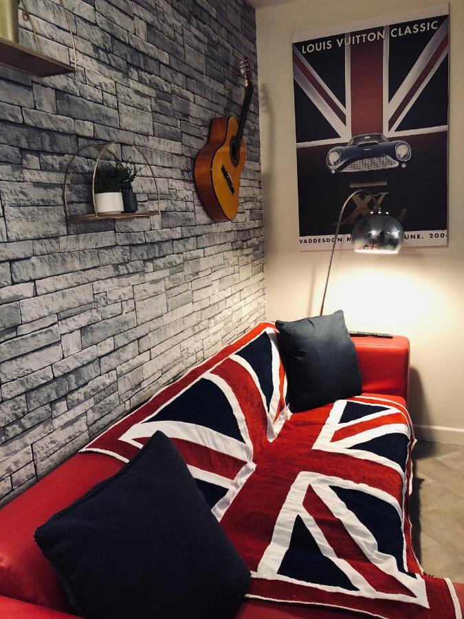 ليفربول 3 Double Bed Brittania Styled Central Home Near Lfc Sleeps 6 With Free Business Super Fast Fibre Broadband المظهر الخارجي الصورة
