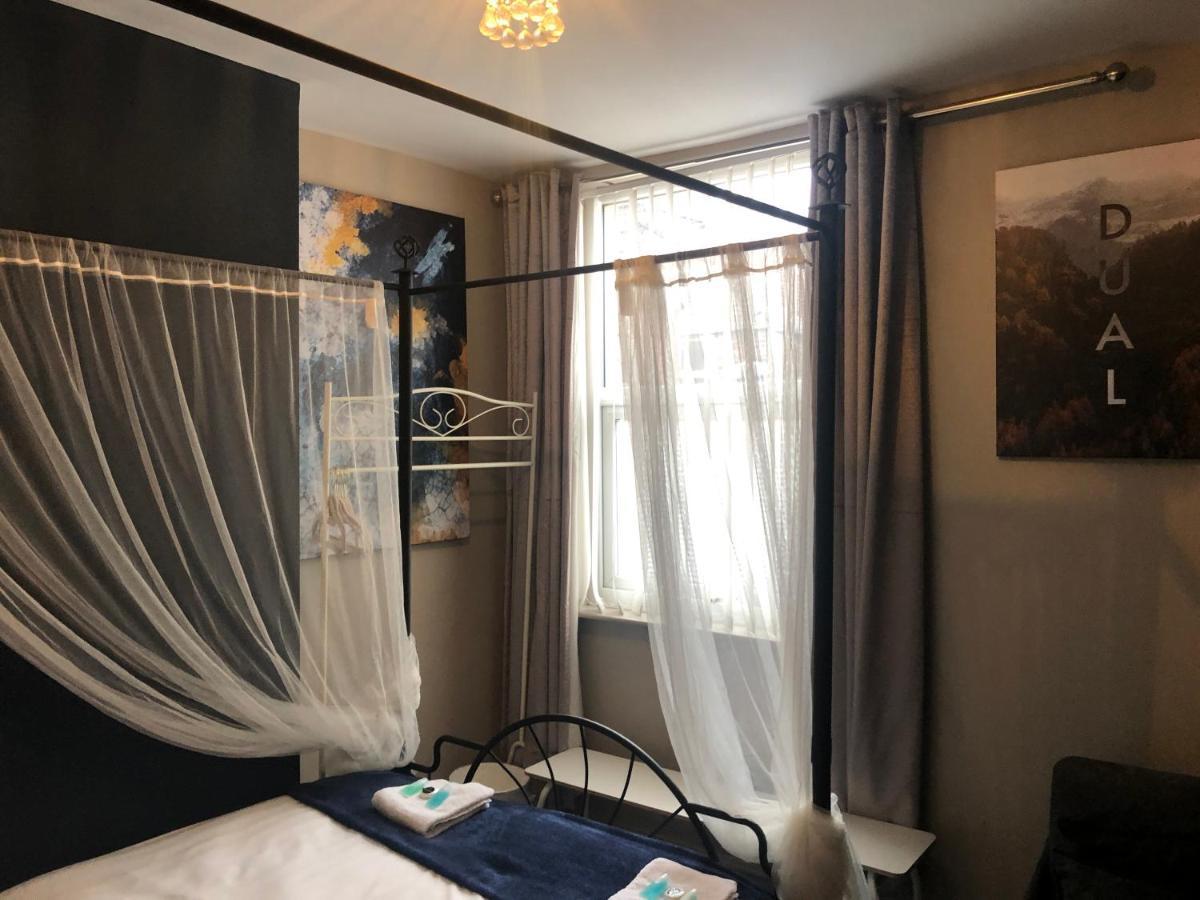 ليفربول 3 Double Bed Brittania Styled Central Home Near Lfc Sleeps 6 With Free Business Super Fast Fibre Broadband المظهر الخارجي الصورة