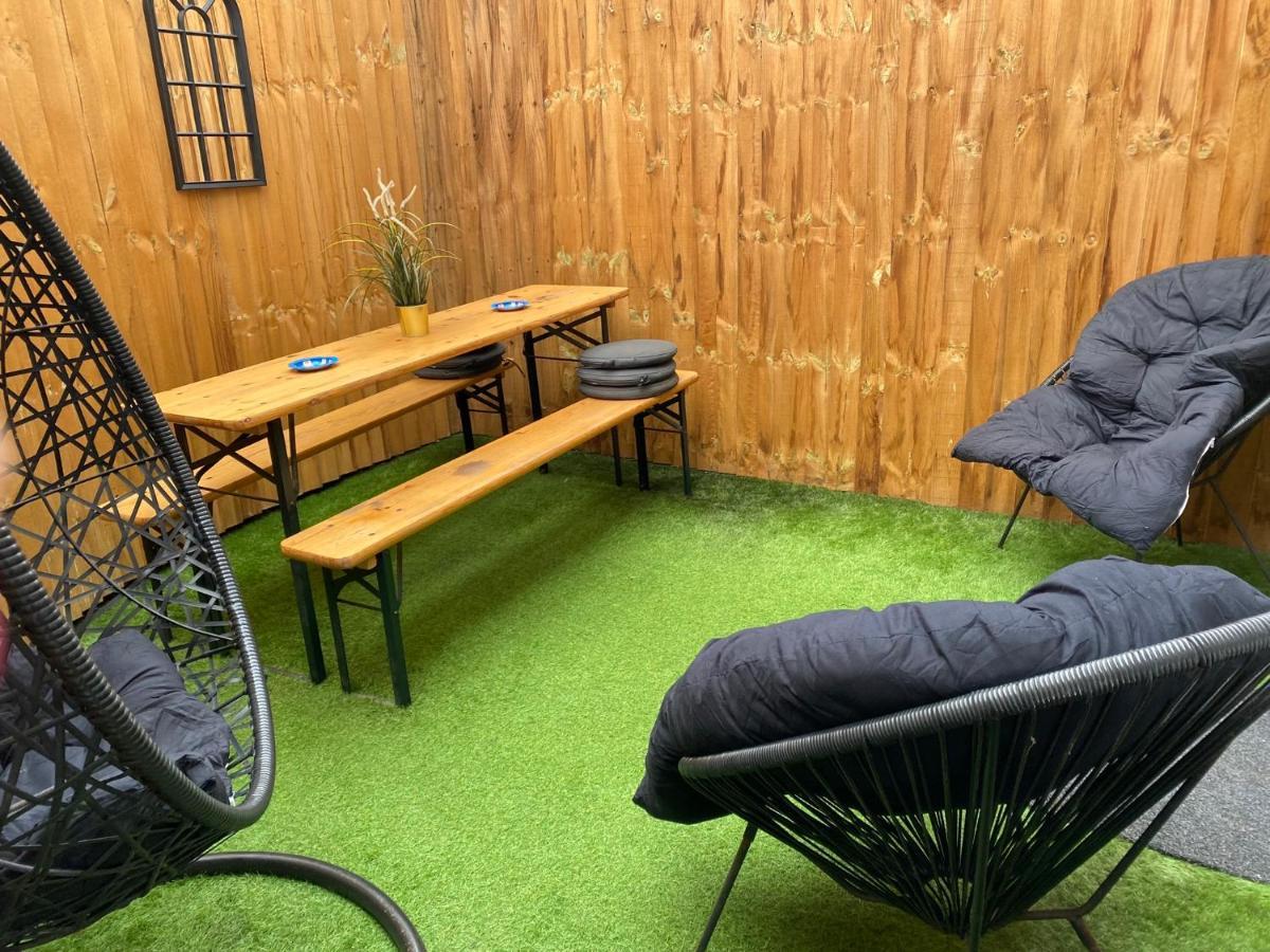 ليفربول 3 Double Bed Brittania Styled Central Home Near Lfc Sleeps 6 With Free Business Super Fast Fibre Broadband المظهر الخارجي الصورة