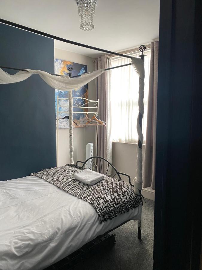 ليفربول 3 Double Bed Brittania Styled Central Home Near Lfc Sleeps 6 With Free Business Super Fast Fibre Broadband المظهر الخارجي الصورة
