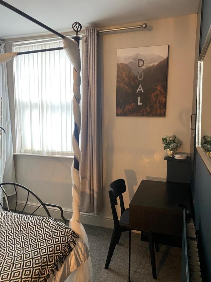ليفربول 3 Double Bed Brittania Styled Central Home Near Lfc Sleeps 6 With Free Business Super Fast Fibre Broadband المظهر الخارجي الصورة